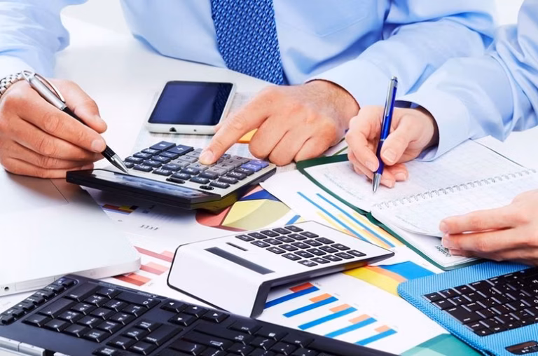 Différences entre bénéfice net et résultat comptable expliquées simplement