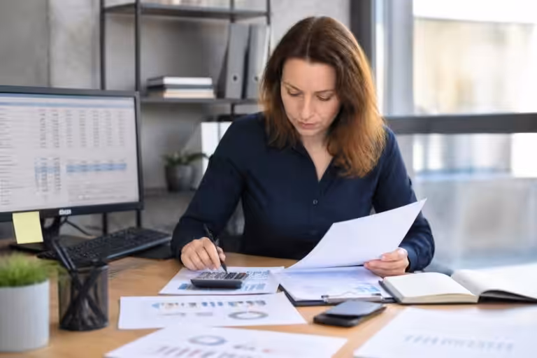 découvrez combien coûte le factoring pour une pme et comment cette solution de financement peut optimiser votre trésorerie tout en maîtrisant les coûts associés.